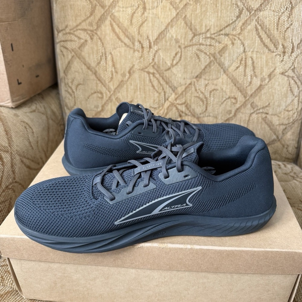 Altra Escalante 4 Mens Size 10.5 Triple Black Running Sneaker Shoe AL0A85NE001 - Picture 3 of 9